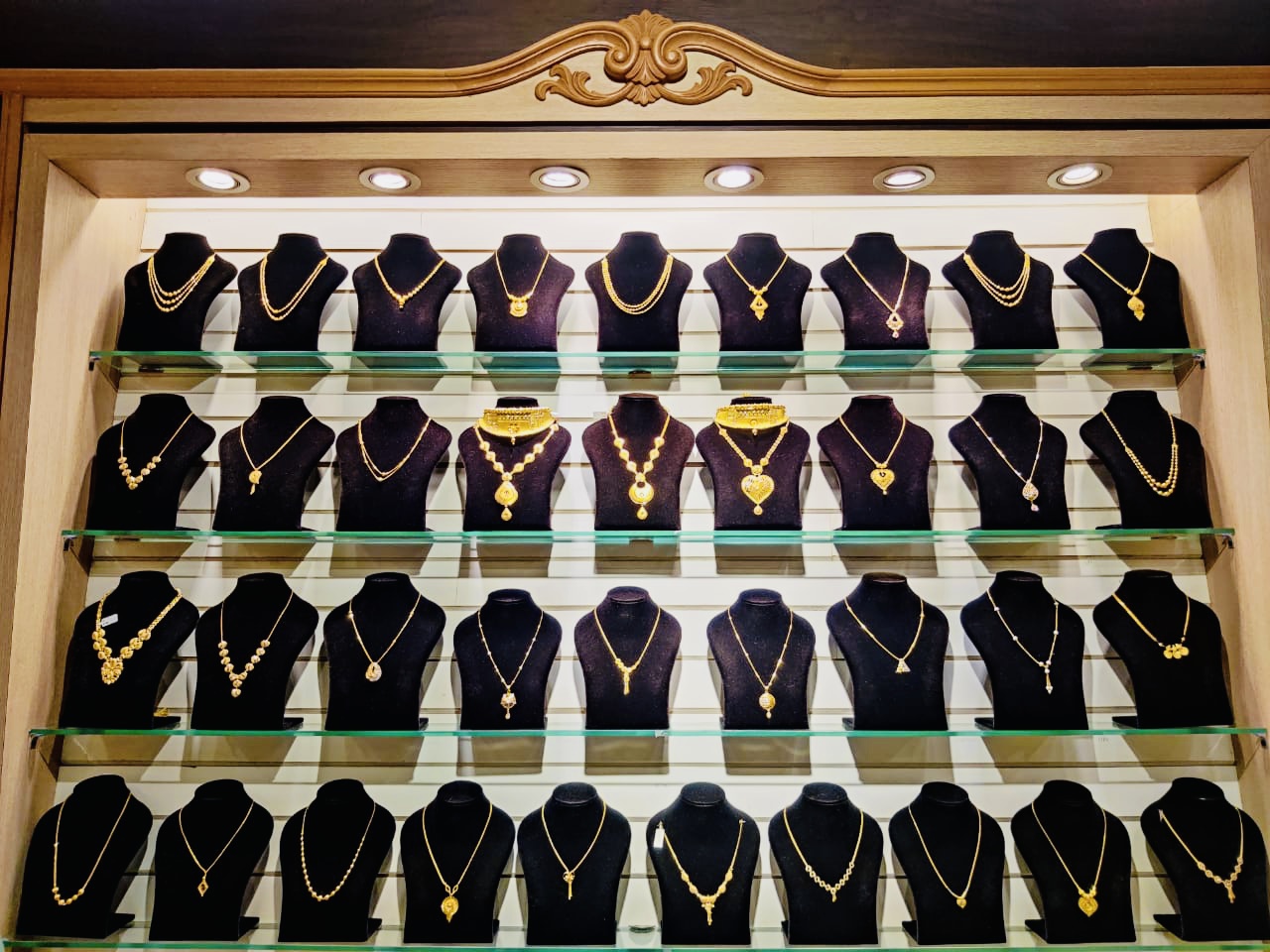 MONARCH GOLD & DIAMONDS