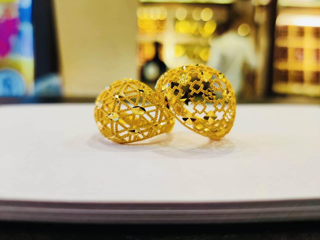 MONARCH GOLD & DIAMONDS